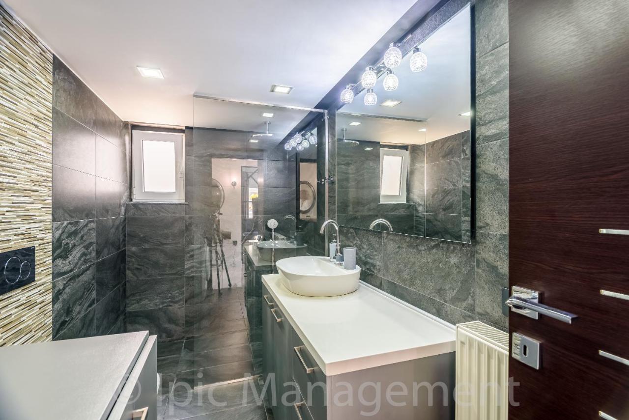City Center Apartment With Rooftop Swimming Pool Chania  ภายนอก รูปภาพ
